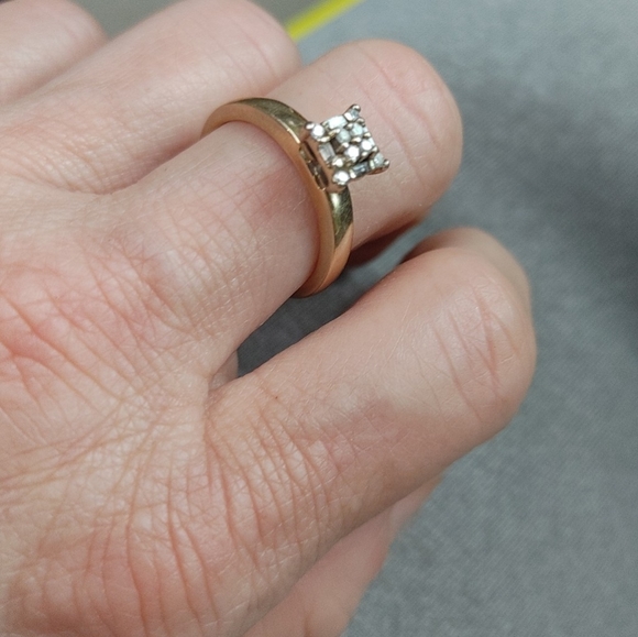 10k YELLOW GOLD 14 PAVE DIAMOND ENGAGEMENT RING - Picture 2 of 3